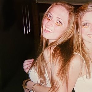 Meet your Posher, Samantha kate